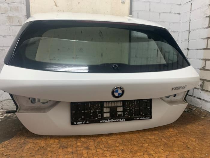 Achterklep van een BMW 1 serie (F40) 118d 2.0 16V 2020