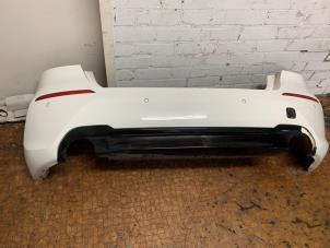 Gebruikte Achterbumper BMW 1 serie (F40) 118d 2.0 16V Prijs € 400,00 Margeregeling aangeboden door Het Viaduct