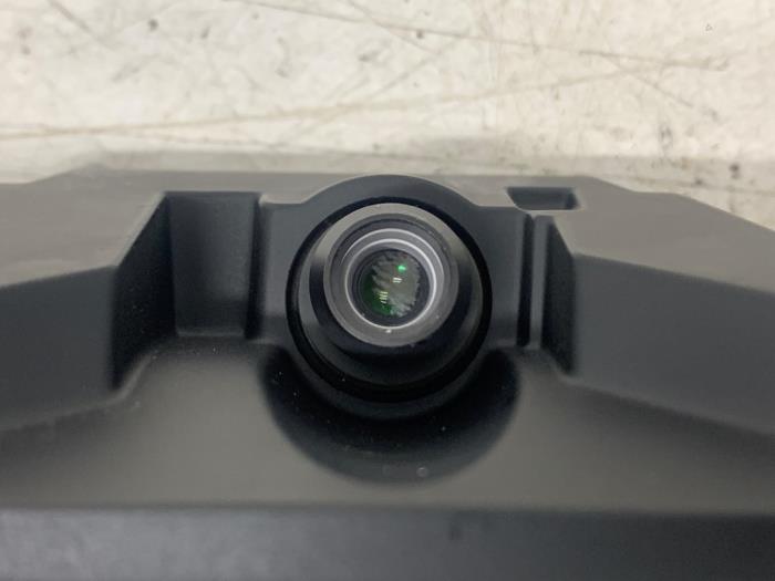 Camera voorzijde van een BMW 1 serie (F40) 118d 2.0 16V 2020