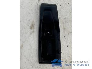 Gebruikte Raam schakelaar elektrisch BMW 2 serie Gran Tourer (F46) 220dA xDrive 2.0 TwinPower Turbo 16V Prijs € 20,00 Margeregeling aangeboden door Het Viaduct