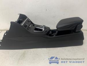 Gebruikte Middenconsoles BMW 2 serie Gran Tourer (F46) 220dA xDrive 2.0 TwinPower Turbo 16V Prijs € 450,00 Margeregeling aangeboden door Het Viaduct