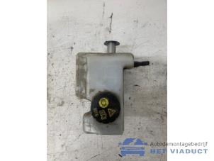 Gebruikte Hoofdremcilinder Volkswagen Touran (5T1) 2.0 TDI 150 Prijs € 50,00 Margeregeling aangeboden door Het Viaduct