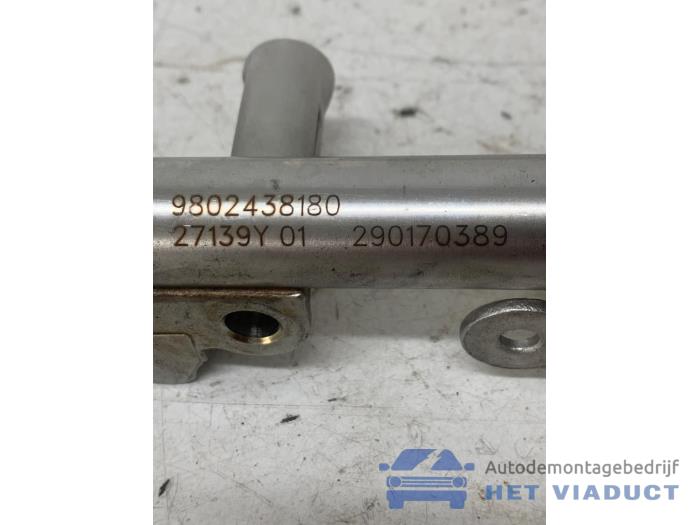 Gebruikte Verstuiver brug Opel Crossland (X) 1.2 Turbo 12V Prijs € 45,00 Margeregeling aangeboden door Het Viaduct