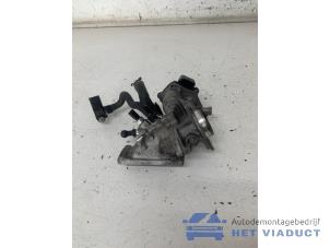 Gebruikte Gasklephuis Seat Leon ST (5FF) 1.6 TDI 16V Prijs € 65,00 Margeregeling aangeboden door Het Viaduct