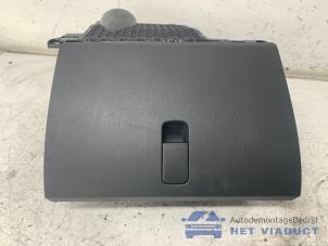 Gebruikte Dashboardkastje Skoda Fabia III (NJ3) 1.4 TDI 12V 90 Prijs € 50,00 Margeregeling aangeboden door Het Viaduct