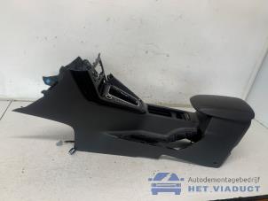 Gebruikte Middenconsoles Ford Focus 3 Wagon 1.0 Ti-VCT EcoBoost 12V 125 Prijs € 80,00 Margeregeling aangeboden door Het Viaduct