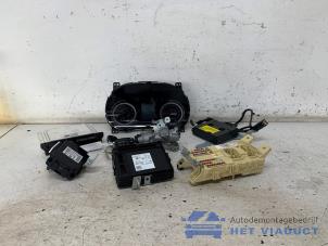 Gebruikte Kontaktslot + computer Hyundai i10 1.0 T-GDi 12V N-Line Prijs € 500,00 Margeregeling aangeboden door Het Viaduct