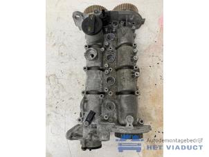 Gebruikte Nokkenashuis Volkswagen Touran (5T1) 1.2 TSI Prijs € 250,00 Margeregeling aangeboden door Het Viaduct