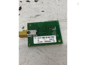 Gebruikte Antenne (diversen) Mercedes A (177.0) 1.3 A-180 Turbo 16V Prijs € 15,00 Margeregeling aangeboden door Het Viaduct