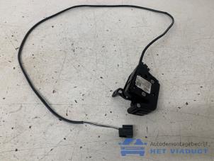 Gebruikte Deurvanger 4Deurs links-voor Ford B-Max (JK8) 1.0 EcoBoost 12V 100 Prijs € 40,00 Margeregeling aangeboden door Het Viaduct