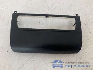 Gebruikte Dashboard deel BMW 1 serie (E81) 118d 16V Prijs € 15,00 Margeregeling aangeboden door Het Viaduct