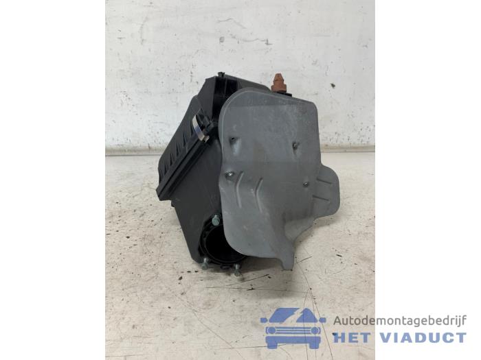 Gebruikte Luchtfilterhuis Audi A4 Avant (B6) 2.5 TDI 24V Prijs € 35,00 Margeregeling aangeboden door Het Viaduct