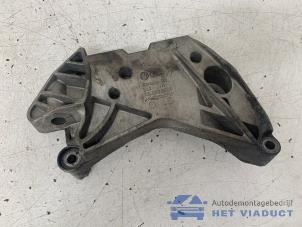 Gebruikte Motorsteun Volkswagen Golf VI (5K1) 2.0 GTI 16V Prijs € 25,00 Margeregeling aangeboden door Het Viaduct