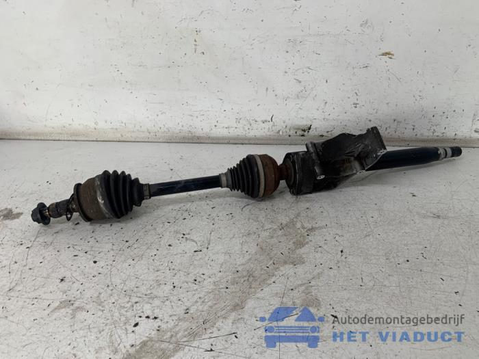 Gebruikte Steekas rechts-voor Opel Astra J Sports Tourer (PD8/PE8/PF8) 1.6 CDTI 16V Prijs € 90,00 Margeregeling aangeboden door Het Viaduct