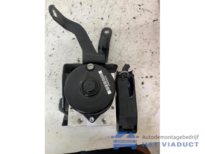 Gebruikte ABS Pomp Mazda 2 (DE) 1.3 16V MZR Prijs € 150,00 Margeregeling aangeboden door Het Viaduct