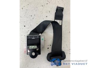 Gebruikte Veiligheidsgordel links-achter Mazda 2 (DE) 1.3 16V MZR Prijs € 30,00 Margeregeling aangeboden door Het Viaduct