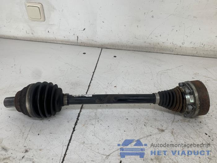 Gebruikte Steekas links-voor Volkswagen Golf VII (AUA) 1.2 TSI 16V Prijs € 150,00 Margeregeling aangeboden door Het Viaduct