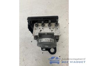 Gebruikte ABS Pomp Volkswagen Golf VII (AUA) 1.2 TSI 16V Prijs € 120,00 Margeregeling aangeboden door Het Viaduct