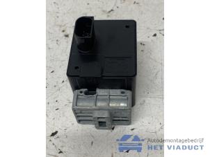 Gebruikte Stuurslot Renault Clio IV Estate/Grandtour (7R) 1.2 16V Prijs € 50,00 Margeregeling aangeboden door Het Viaduct