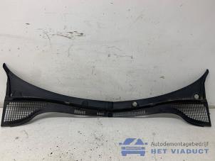 Gebruikte Paravent Skoda Fabia III Combi (NJ5) 1.2 TSI 16V Greentech Prijs € 30,00 Margeregeling aangeboden door Het Viaduct