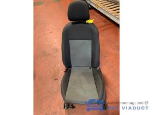 Gebruikte Voorstoel links Volkswagen Golf VII (AUA) 1.2 TSI 16V Prijs € 150,00 Margeregeling aangeboden door Het Viaduct