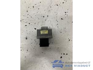 Gebruikte Koeling Module Renault Master III (FV) 2.3 dCi 125 16V FWD Prijs € 30,00 Margeregeling aangeboden door Het Viaduct