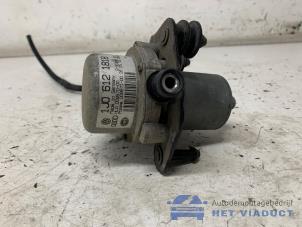 Gebruikte Servopomp Skoda Yeti (5LAC) 1.2 TSI 16V Prijs € 50,00 Margeregeling aangeboden door Het Viaduct