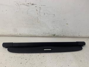 Gebruikte Dekzeil Bagageruimte Opel Astra J Sports Tourer (PD8/PE8/PF8) 1.6 CDTI 16V Prijs € 170,00 Margeregeling aangeboden door Het Viaduct