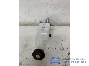 Gebruikte Hoofdremcilinder Hyundai i10 1.0 12V Prijs € 80,00 Margeregeling aangeboden door Het Viaduct