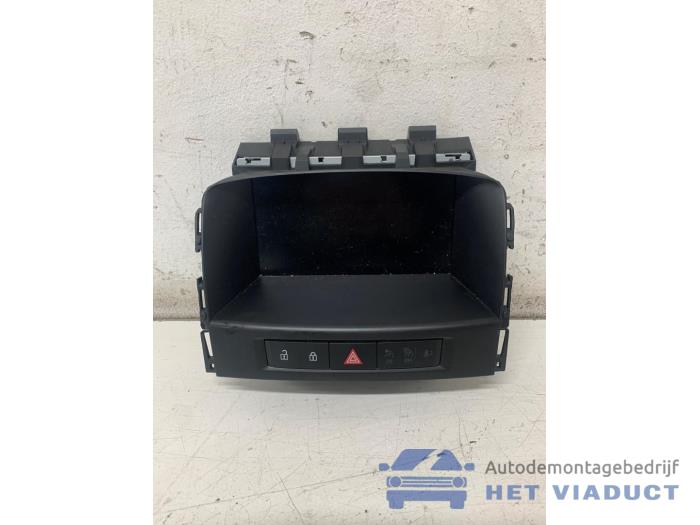 Gebruikte Display Interieur Opel Astra J Sports Tourer (PD8/PE8/PF8) 1.6 CDTI 16V Prijs € 270,00 Margeregeling aangeboden door Het Viaduct