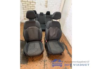 Gebruikte Interieur Bekledingsset Renault Kadjar (RFEH) 1.2 Energy TCE 130 Prijs € 500,00 Margeregeling aangeboden door Het Viaduct