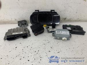 Gebruikte Kontaktslot + computer Renault Kadjar (RFEH) 1.2 Energy TCE 130 Prijs € 500,00 Margeregeling aangeboden door Het Viaduct