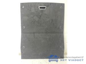 Gebruikte Vloerplaat bagageruimte BMW 4 serie Gran Coupe (F36) 420i 2.0 TwinPower Turbo 16V Prijs € 80,00 Margeregeling aangeboden door Het Viaduct