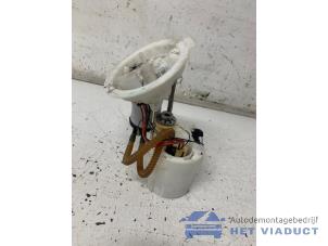 Gebruikte Benzinepomp BMW 4 serie Gran Coupe (F36) 420i 2.0 TwinPower Turbo 16V Prijs € 150,00 Margeregeling aangeboden door Het Viaduct