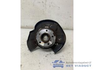 Gebruikte Fusee rechts-achter BMW 4 serie Gran Coupe (F36) 420i 2.0 TwinPower Turbo 16V Prijs € 120,00 Margeregeling aangeboden door Het Viaduct