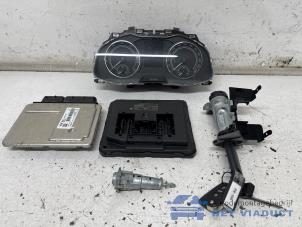 Gebruikte Contactslot + computer Skoda Fabia IV (PJ3) 1.0 MPI 12V Prijs € 600,00 Margeregeling aangeboden door Het Viaduct