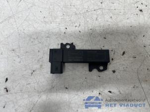 Gebruikte Antenne Versterker Ford B-Max (JK8) 1.0 EcoBoost 12V 100 Prijs € 25,00 Margeregeling aangeboden door Het Viaduct