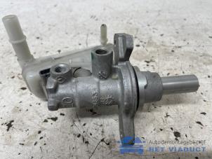 Gebruikte Hoofdremcilinder Ford B-Max (JK8) 1.0 EcoBoost 12V 100 Prijs € 35,00 Margeregeling aangeboden door Het Viaduct