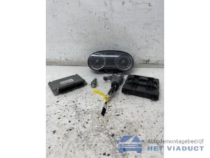 Gebruikte Contactslot + computer Volkswagen Polo V (6R) 1.2 12V BlueMotion Technology Prijs € 300,00 Margeregeling aangeboden door Het Viaduct