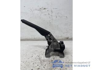 Gebruikte Handrem Mechaniek Volkswagen Caddy IV 2.0 TDI 102 Prijs € 50,00 Margeregeling aangeboden door Het Viaduct