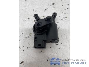 Gebruikte Temperatuursensor Motor Volkswagen Caddy IV 2.0 TDI 102 Prijs € 35,00 Margeregeling aangeboden door Het Viaduct