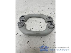 Gebruikte Handgreep Volkswagen Caddy IV 2.0 TDI 102 Prijs € 35,00 Margeregeling aangeboden door Het Viaduct