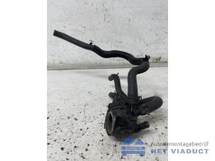 Gebruikte Thermostaathuis Renault Clio IV (5R) 0.9 Energy TCE 75 12V Prijs € 40,00 Margeregeling aangeboden door Het Viaduct