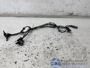 Gebruikte ABS Sensor Renault Clio IV (5R) 0.9 Energy TCE 75 12V Prijs € 75,00 Margeregeling aangeboden door Het Viaduct