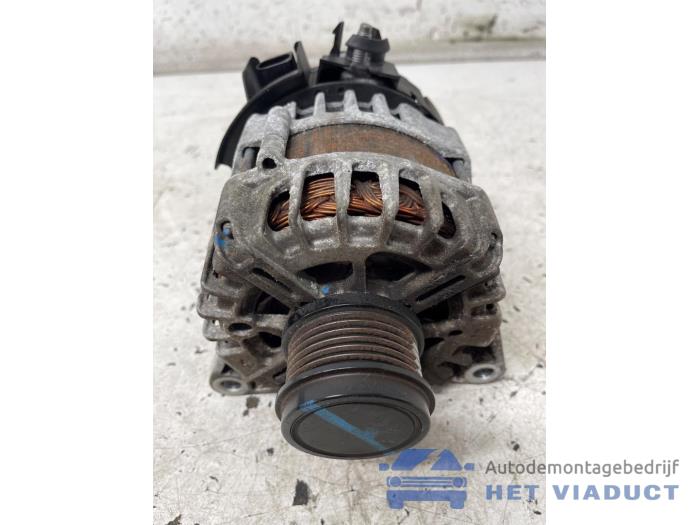 Dynamo van een Ford Fiesta 7 1.5 TDCi 85 2020
