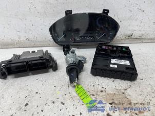 Gebruikte Kontaktslot + computer Ford Fiesta 7 1.5 TDCi 85 Prijs € 500,00 Margeregeling aangeboden door Het Viaduct