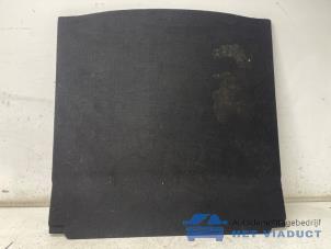 Gebruikte Kofferbak Mat Mercedes A Limousine (177.1) 1.5 A-180d Prijs € 100,00 Margeregeling aangeboden door Het Viaduct