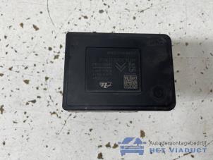 Gebruikte ABS Pomp Peugeot 208 I (CA/CC/CK/CL) 1.2 Vti 12V PureTech Prijs € 100,00 Margeregeling aangeboden door Het Viaduct