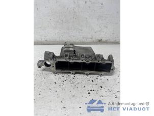 Gebruikte Inlaatspruitstuk Volkswagen Caddy IV 2.0 TDI 102 Prijs € 100,00 Margeregeling aangeboden door Het Viaduct