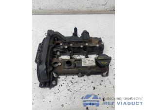 Gebruikte Kleppendeksel Ford B-Max (JK8) 1.0 EcoBoost 12V 100 Prijs € 30,00 Margeregeling aangeboden door Het Viaduct